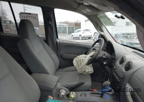 2005 Jeep Liberty Sport из США, поврежденный, VIN 1J4GL48585W695663